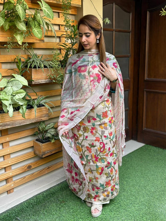 Unstitched suit in soft muslin cotton