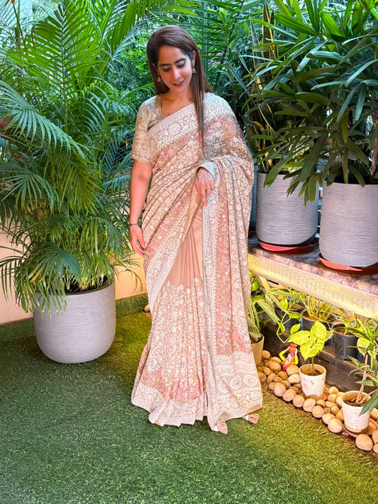 Stunning running saree crafted in pure georgette fabric