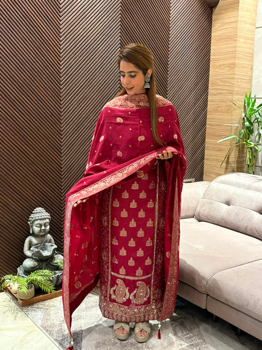 Luxurious Uppada silk fabric unstitched suit