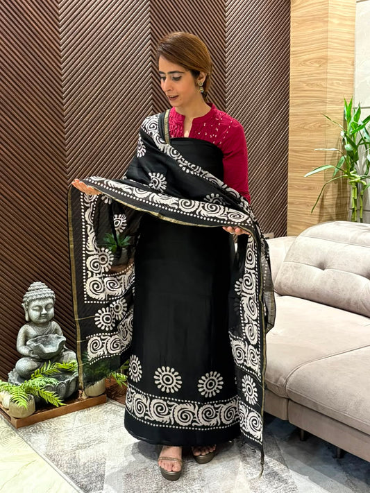 Elegant unstitched suit
