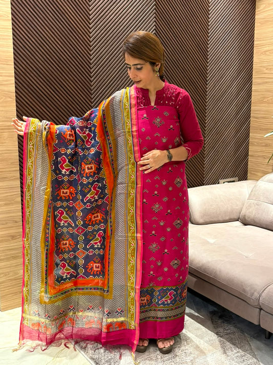 Elegant unstitched suit
