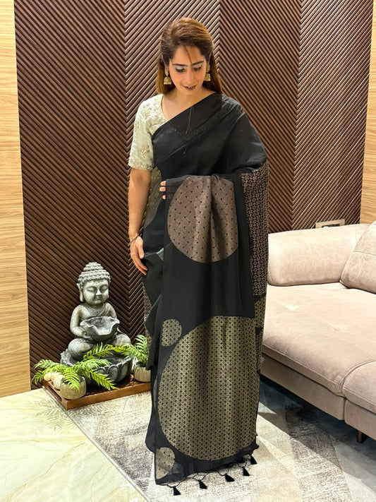 Elegant running saree