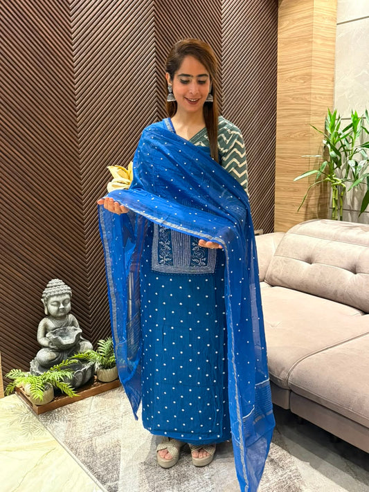 Elegant unstitched suit set