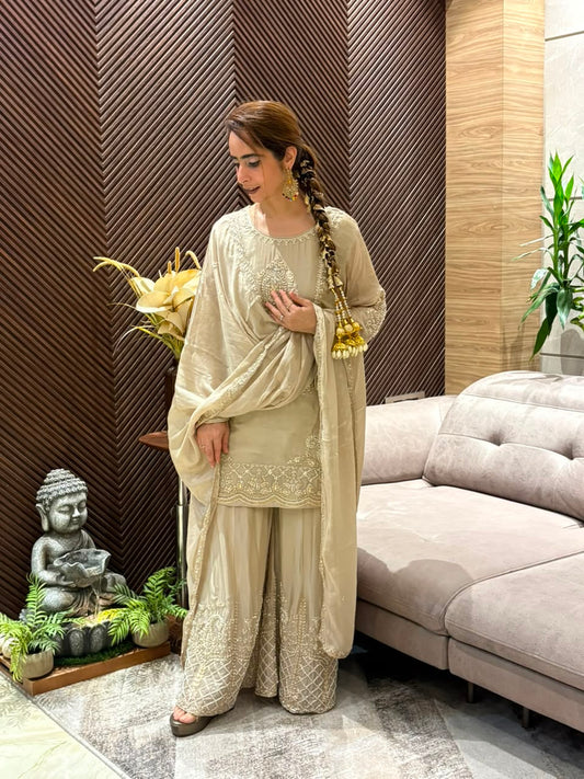 Stunning Chinon fabric kurta set