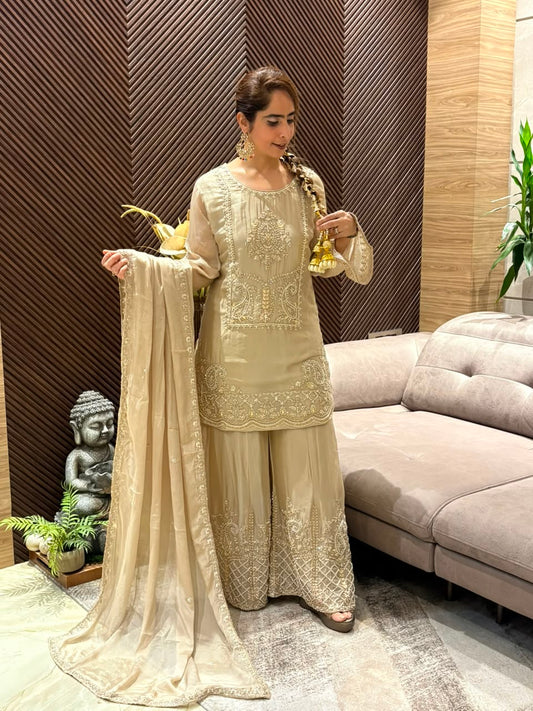 Stunning Chinon fabric kurta set