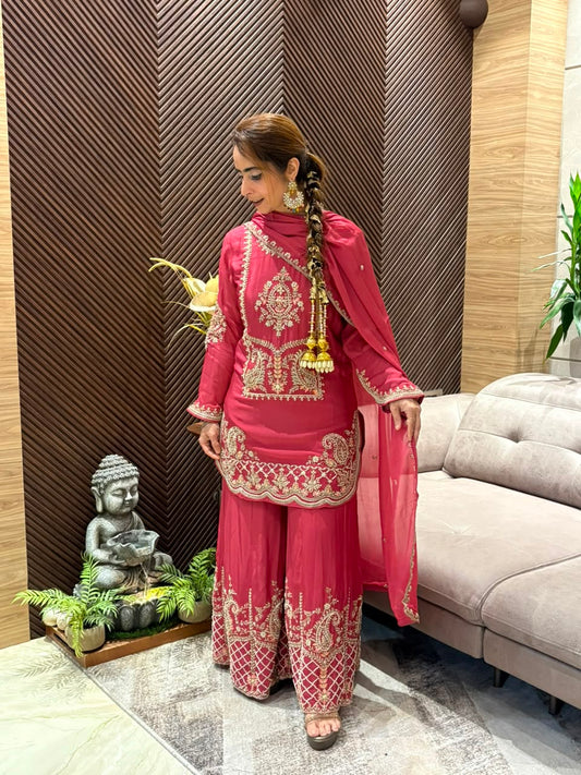 Stunning Chinon fabric kurta set