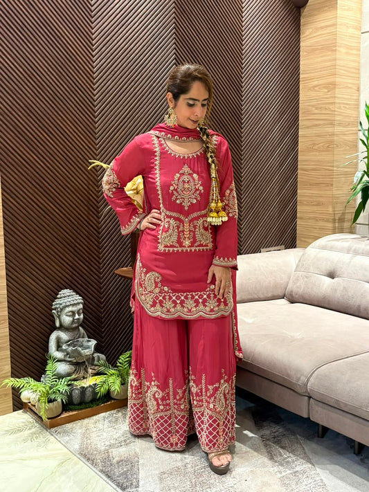 Stunning Chinon fabric kurta set