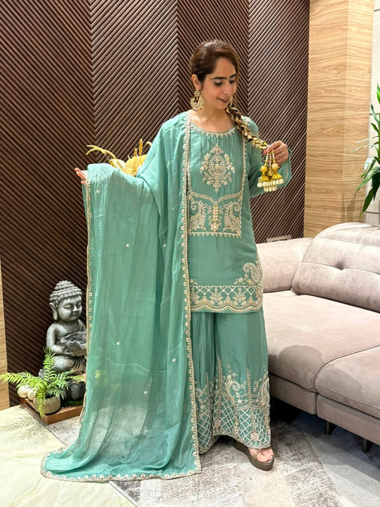 Stunning Chinon fabric kurta set