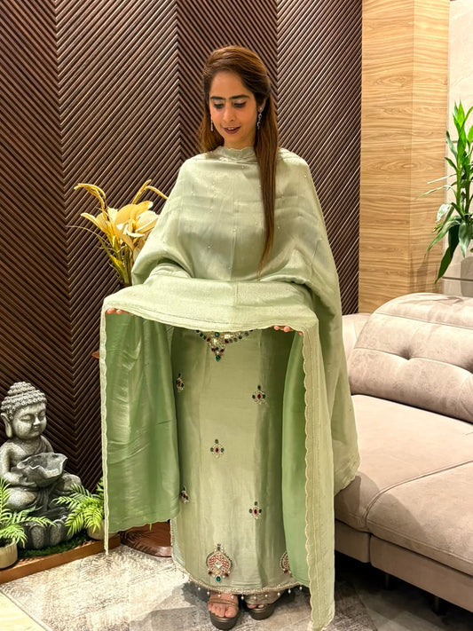 Luxurious unstitched suit