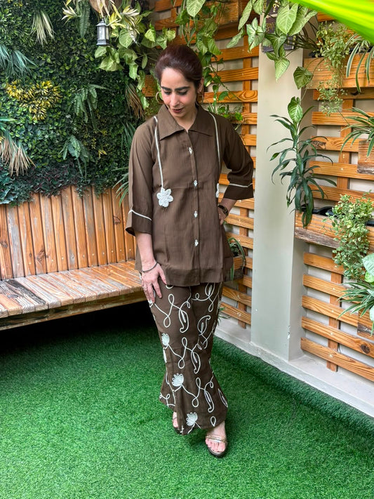 Elegant co-ord set crafted in premium wrinkle