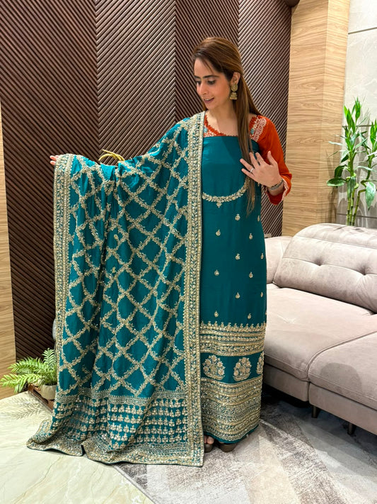 Luxurious unstitched suit