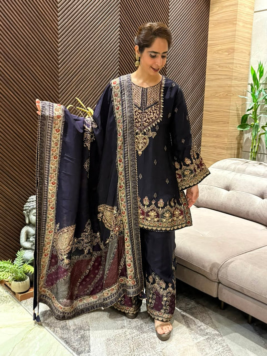 Exquisite crepe fabric suit set