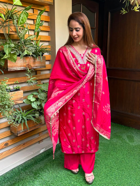 Luxurious silk kurta set