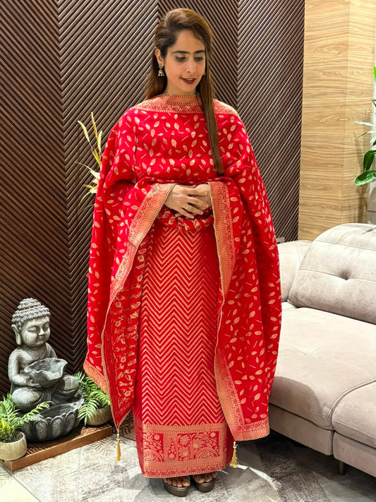 Timeless exquisite unstitched suit