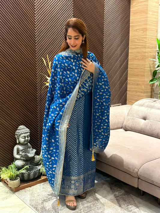 Timeless exquisite unstitched suit