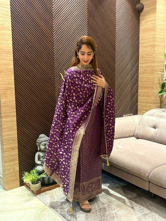Timeless exquisite unstitched suit