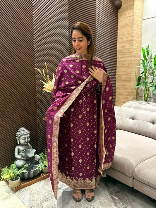 Luxurious Uppada silk exquisite unstitched suit