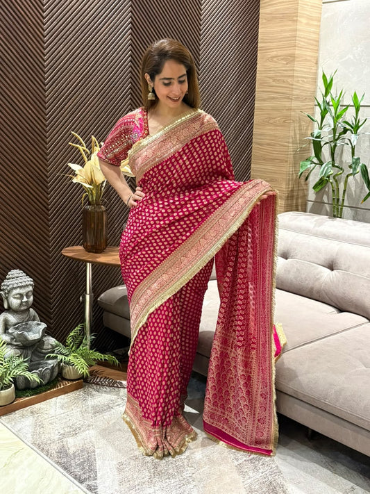 Ethnic wardrobe with this stunning running saree