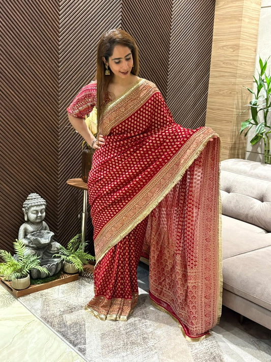 Ethnic wardrobe with this stunning running saree