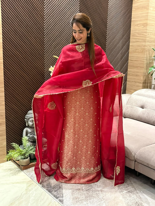 Luxurious Kanchivaram silk unstitched ensemble