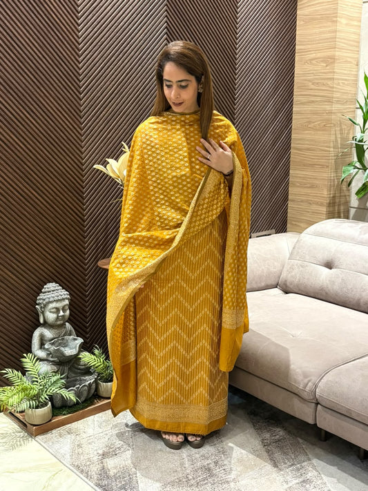 Luxurious raw silk unstitched suit