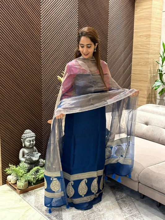 Graceful blend organza unstitched suit