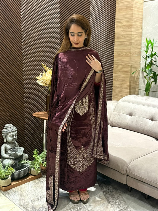 Luxurious unstitched velvet suit