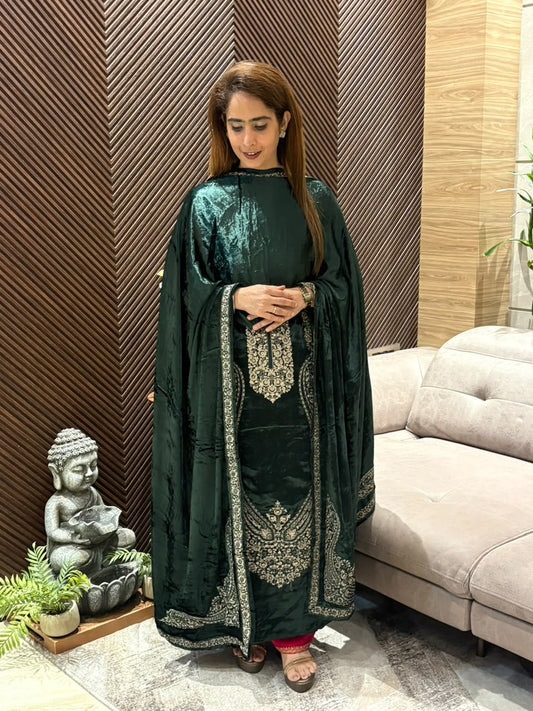 Luxurious unstitched velvet suit